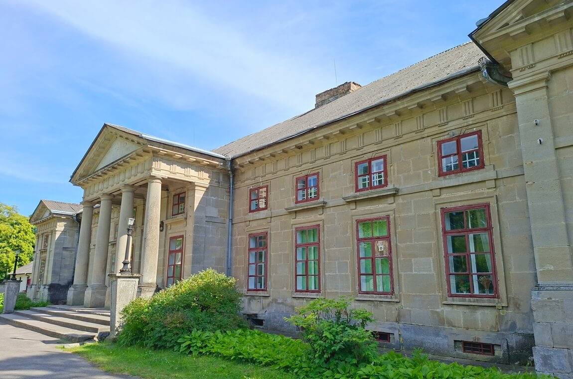 Картинка палац Орловських